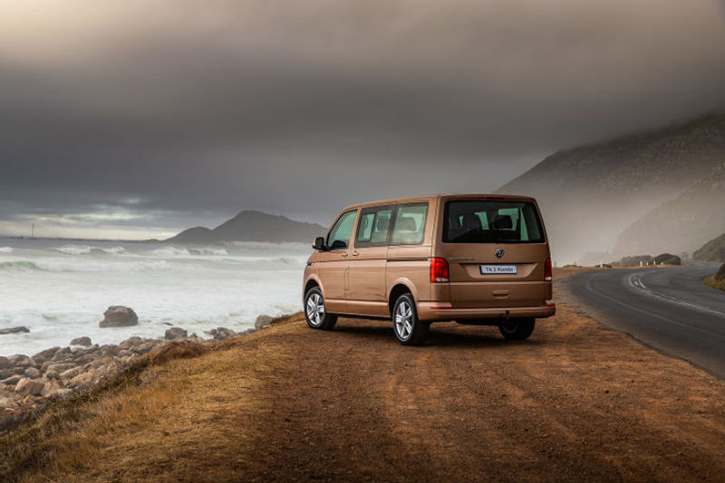 VW-Kombi-T6.1-rear