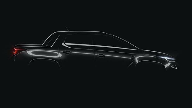 Fiat teases Strada Double-cab