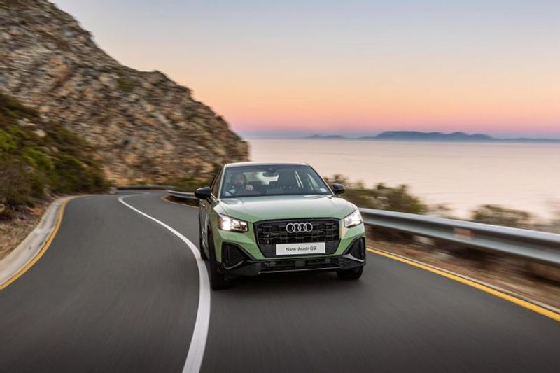 Audi-Q2-tracking