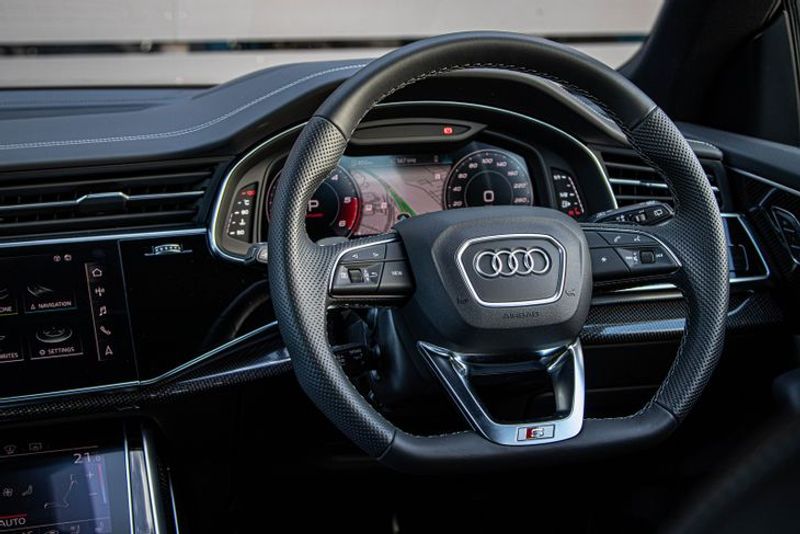 Audi-SQ8