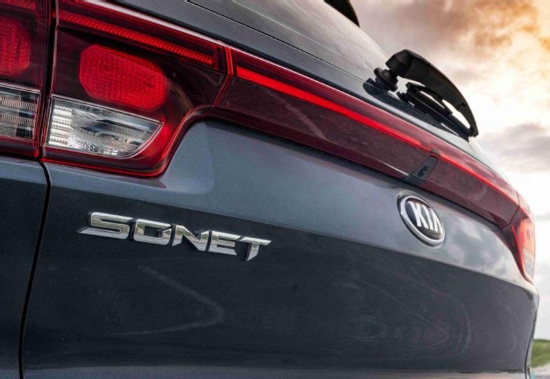 Kia Sonet badge