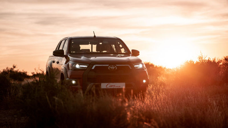 Toyota-Hilux-LegendRS-Sunset