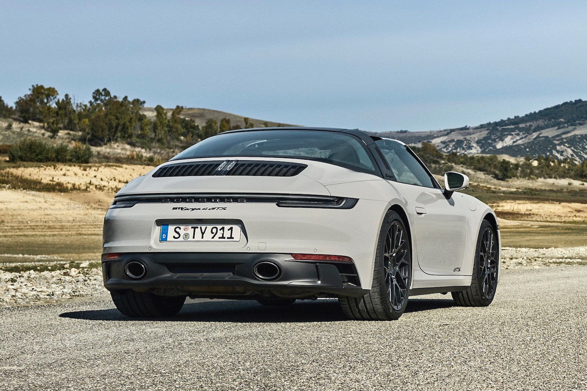 Porsche 911 GTS (2021) Specs & Price