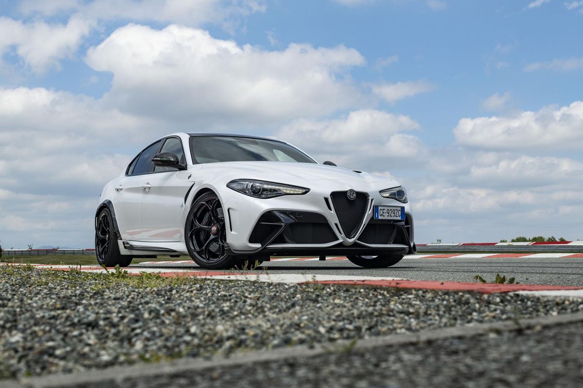 Nuova Alfa Romeo Giulia GTA