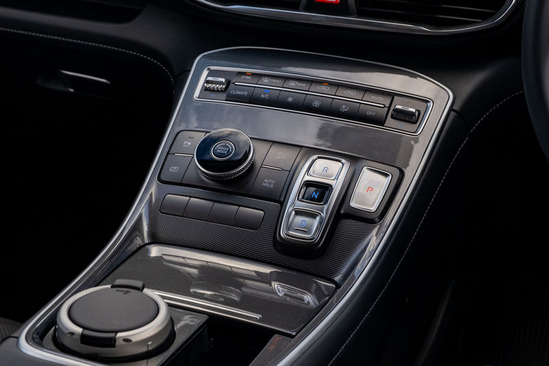 Hyundai Santa Fe - centre