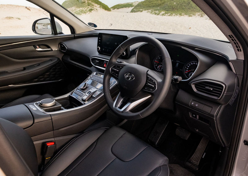 Hyundai Santa Fe - interior