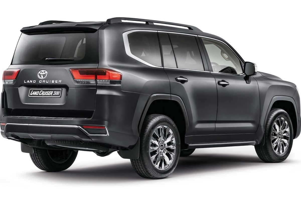 Toyota Land Cruiser 300 (2021) Specs & Price