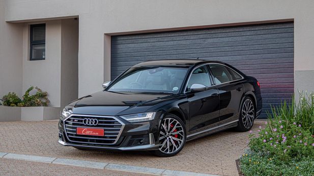 Audi S8 (2021) Review