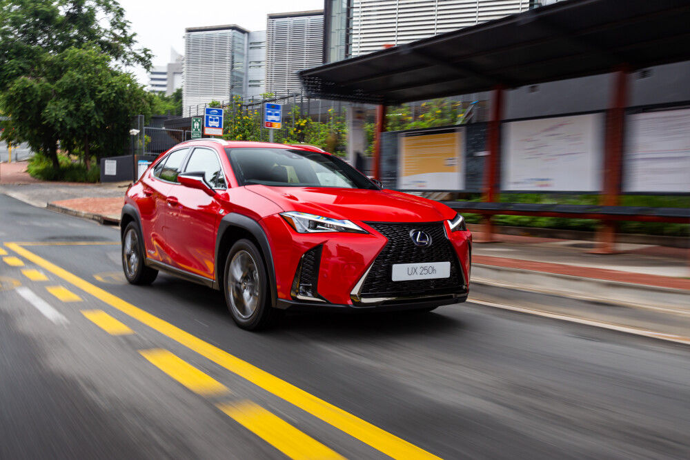 Lexus UX 250h F Sport (2021) Specs & Price