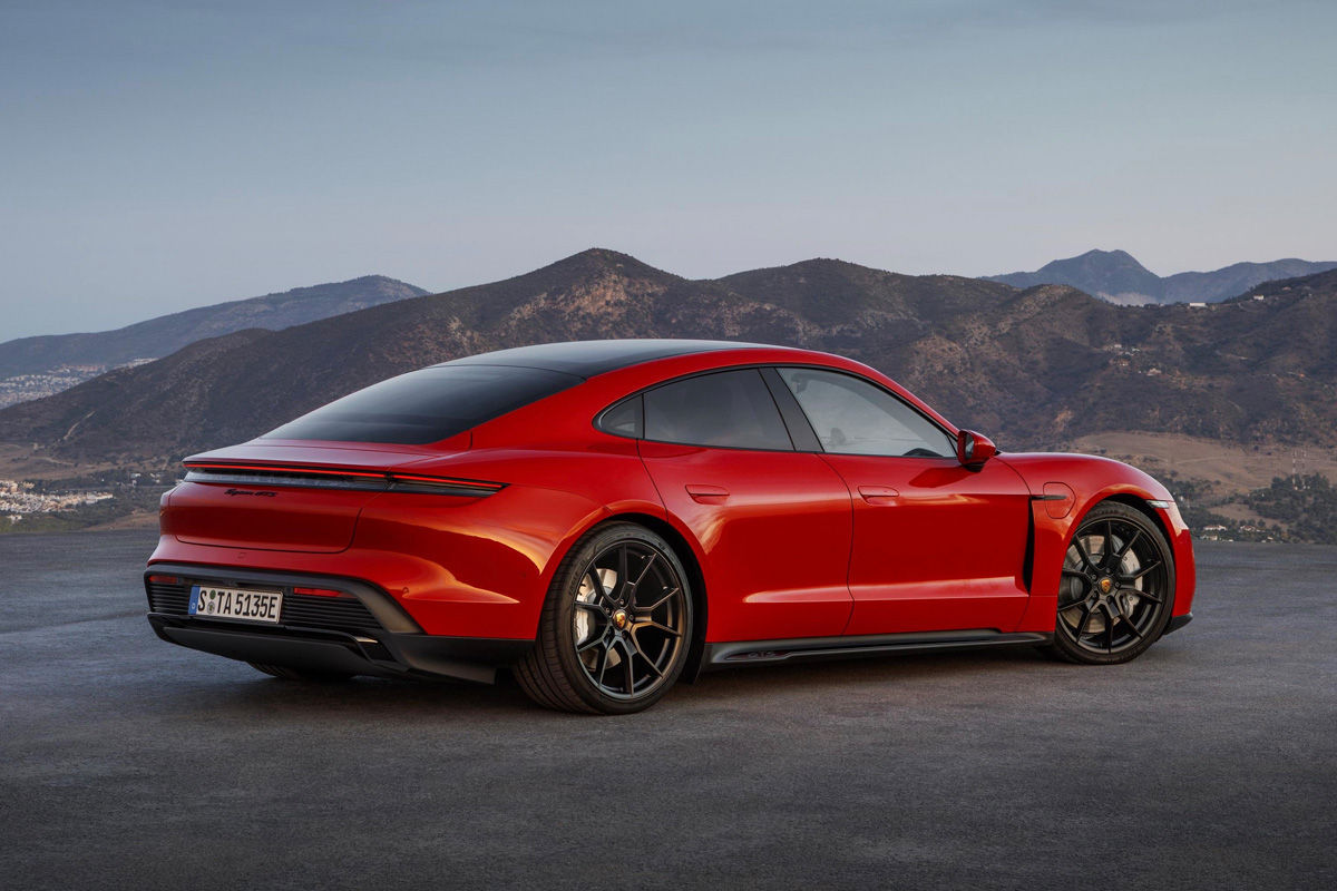 2021 porsche online taycan specs