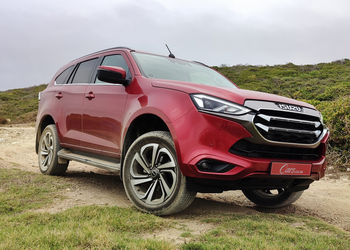 Isuzu MU-X (2022) Review