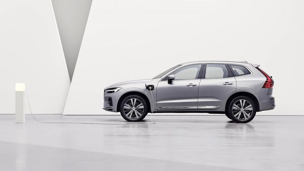 Volvo XC60 T8 Recharge Arrives in SA