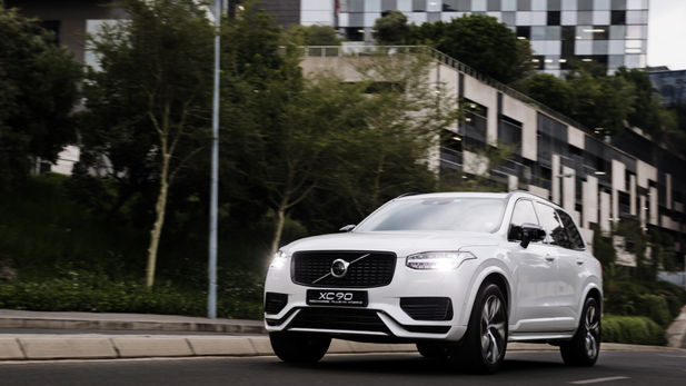 Volvo XC90 T8 Recharge (2022) Price Announced