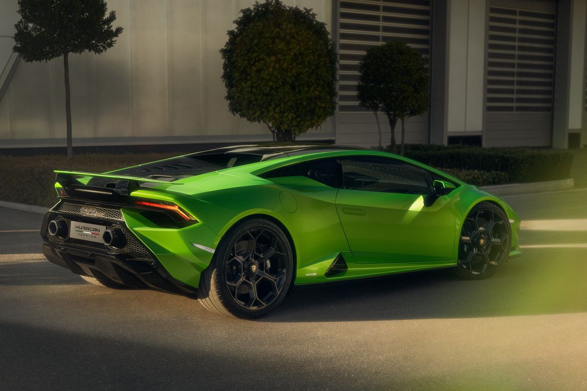 Lamborghini Huracan Tecnica Unleashed 8845