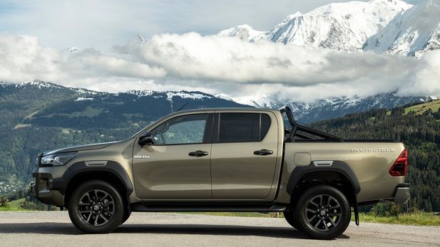 Could your Hilux park like a Yaris?