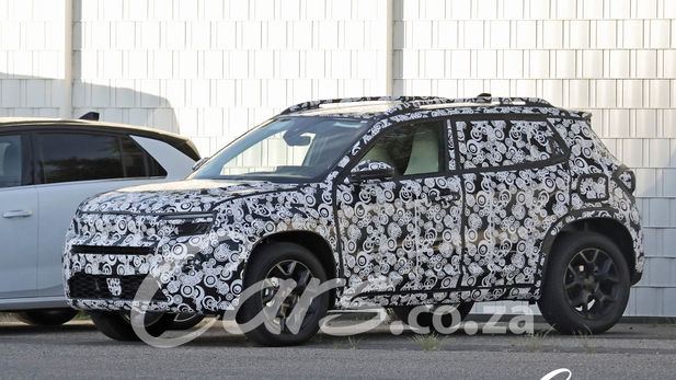 New Jeep Compact SUV Spied 