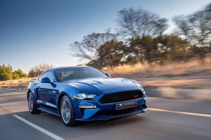 Ford Mustang California front tracking