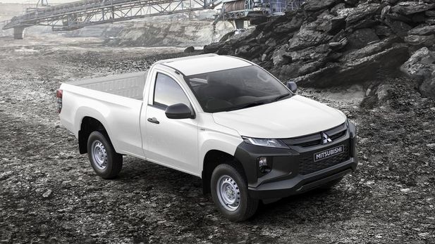 Facelifted Mitsubishi Triton (2022) Specs & Price