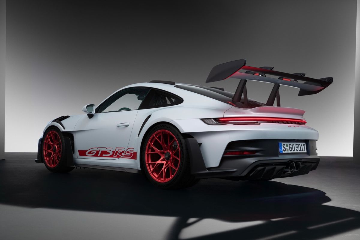 New Porsche 911 GT3 RS Track Weapon Revealed