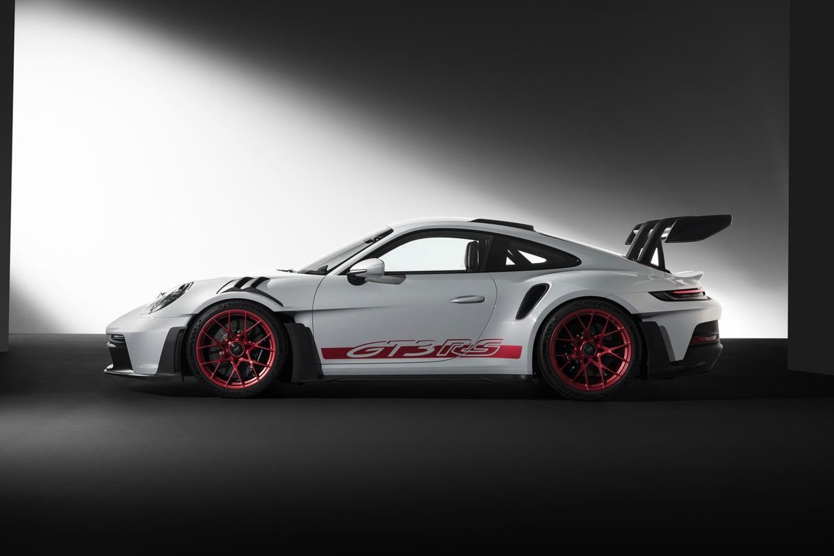 New Porsche 911 GT3 RS Track Weapon Revealed