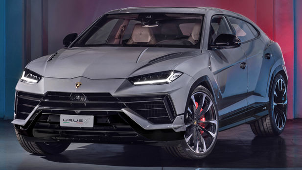 New Lamborghini Urus S Unveiled with Performante Power