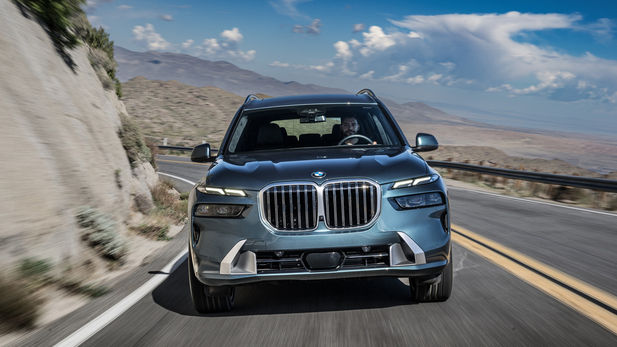 BMW X7 (2022) International Launch Review