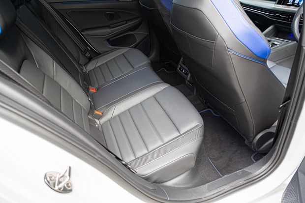 Volkswagen Golf 8 R (2023) Review