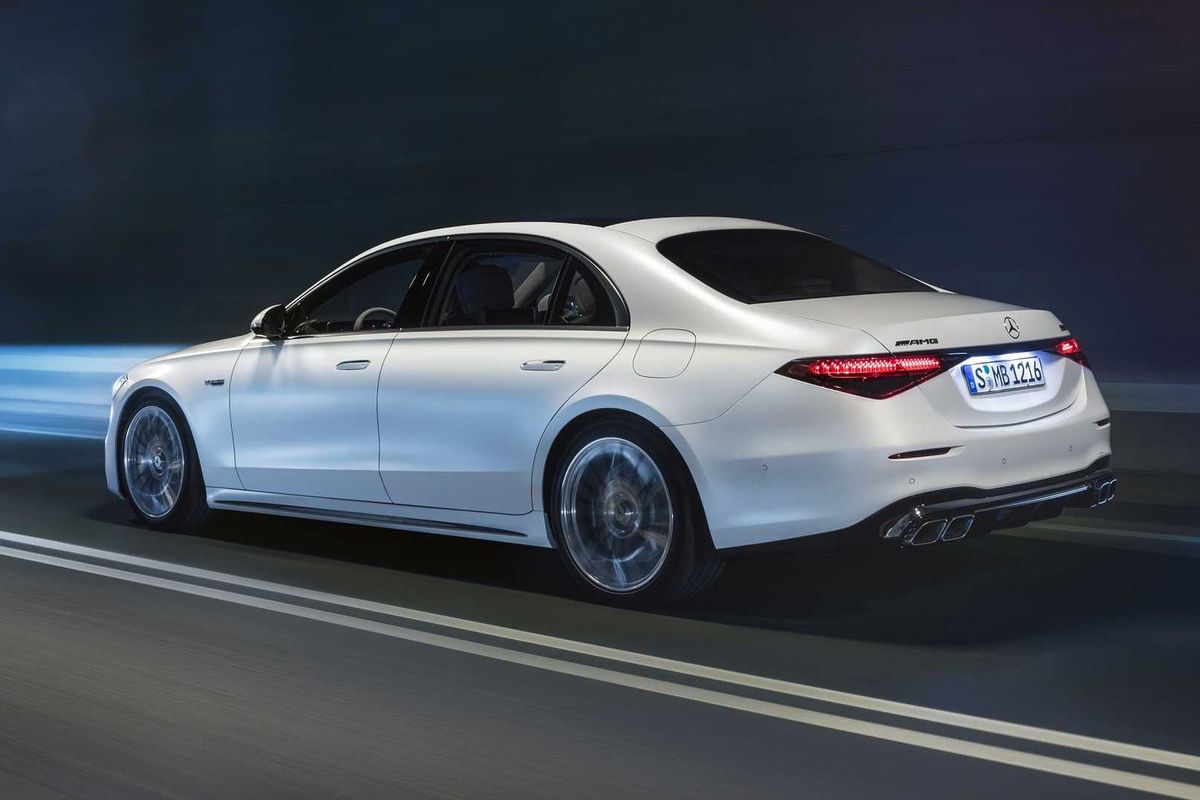 Mercedes-AMG S 63 E Performance Revealed with 590 kW!