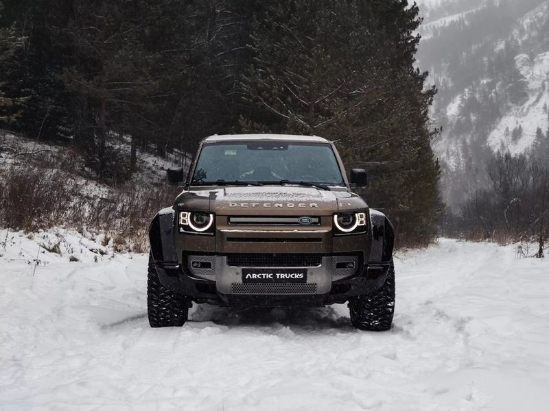 Land Rover Defender Arctic Trucks Announced