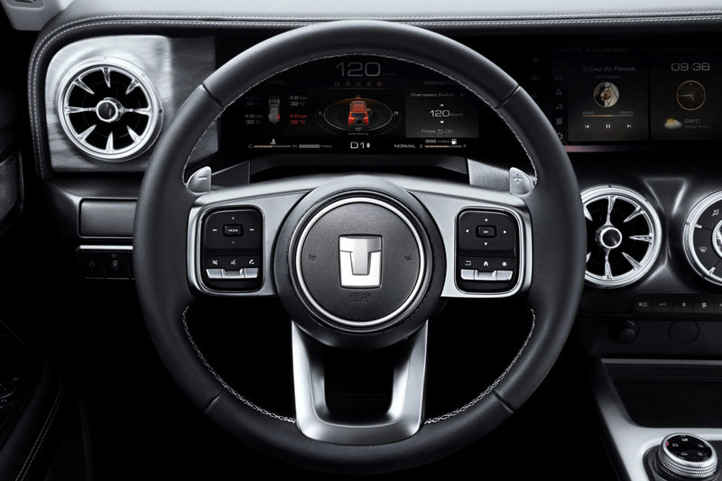 Multifunction steering wheel and digital instrument cluster of the GWM Tank 300.