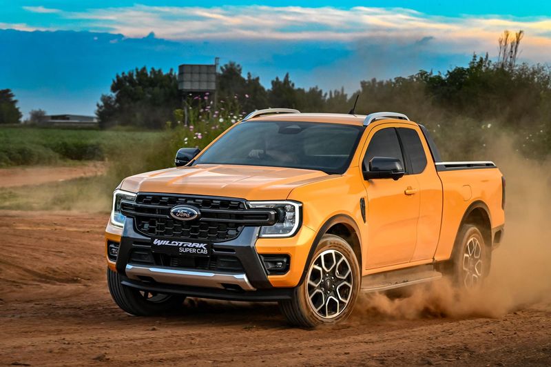 New Ford Ranger (2023) Single-Cab and Super Cab Price & Specs