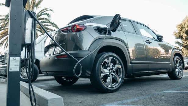 How To Charge an Electric Car