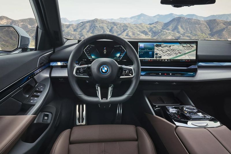 Подбор шин и дисков по автомобилю BMW 5 Series 2024