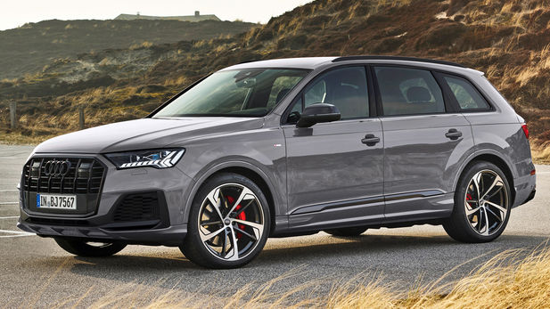 Audi Q7 45TDI S Line Competition (2023) Price & Specs