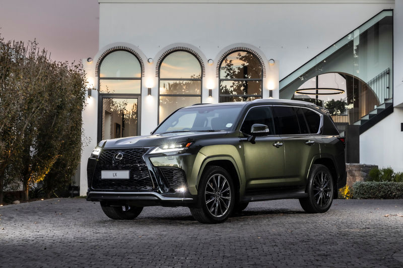 Lexus LX front
