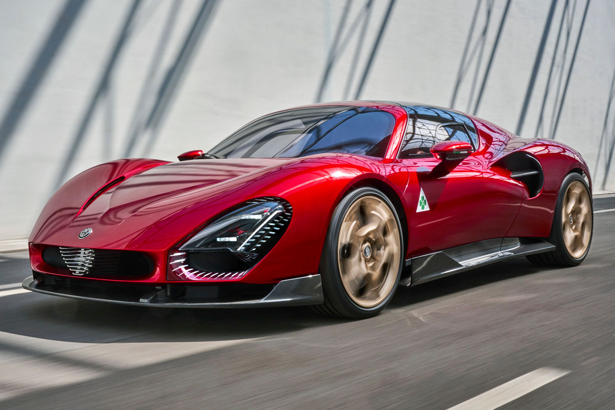 New (R40m?) Alfa Romeo 33 Stradale Revealed