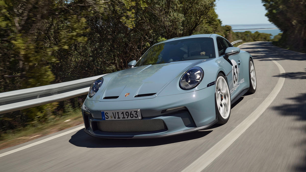 Porsche911st_1.jpg