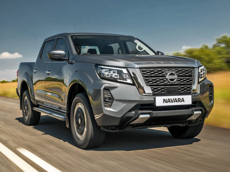 Nissan Navara NP300 Review (2024)