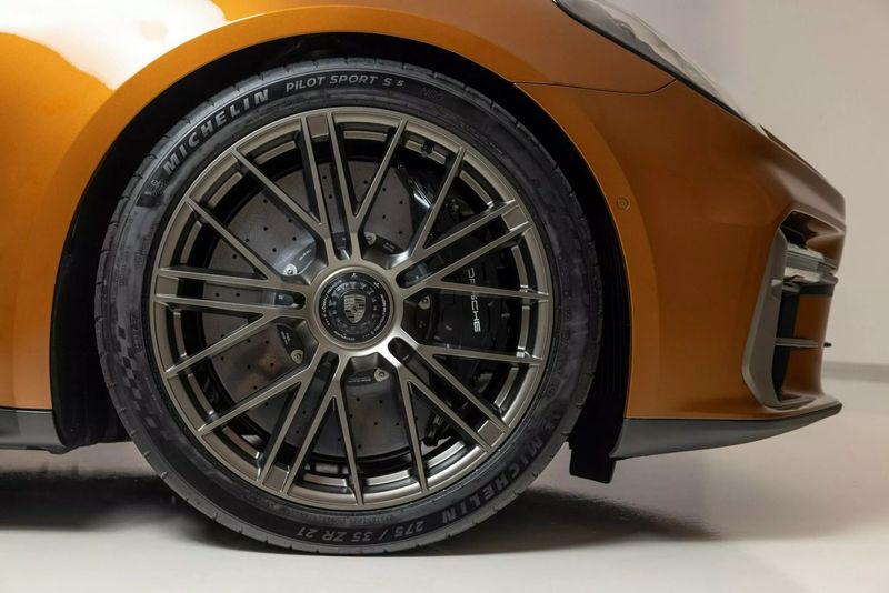 2024 Porsche Panamera wheel