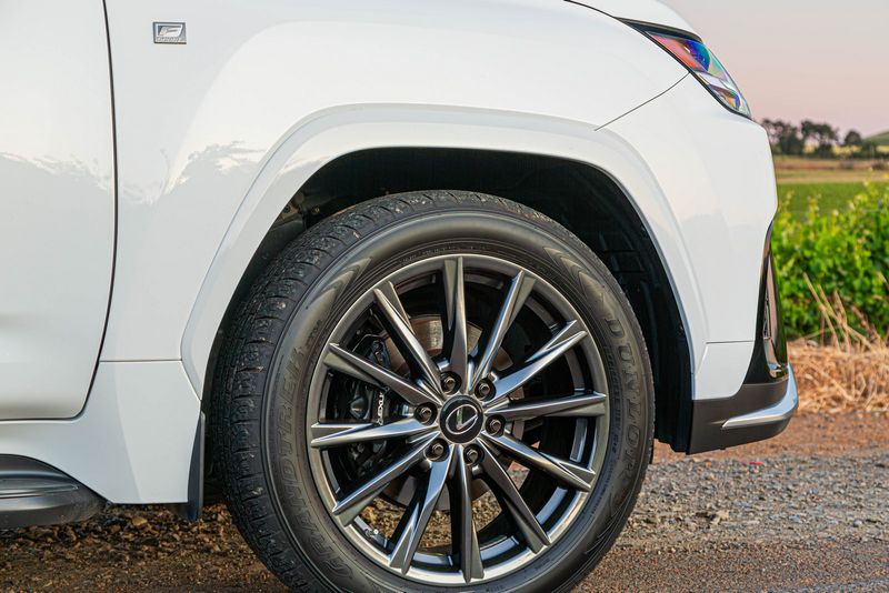 Lexus LX 600 wheel