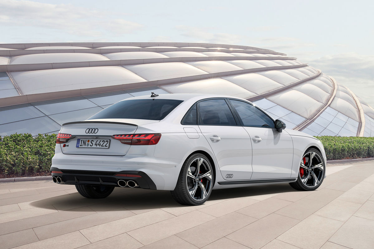 Audi A4 Avant S Line Black Edition (2023) 