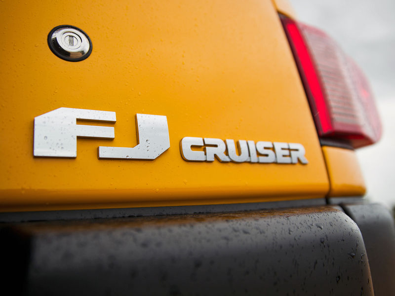 Toyota FJ Cruiser badge