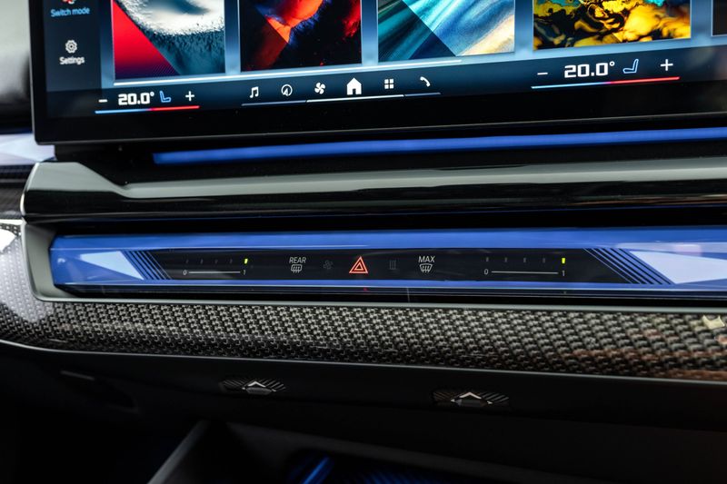 BMW i5 M60 Interaction Bar.