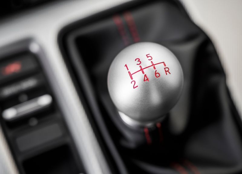 Manual vs Automatic Cars: Which is better for you?