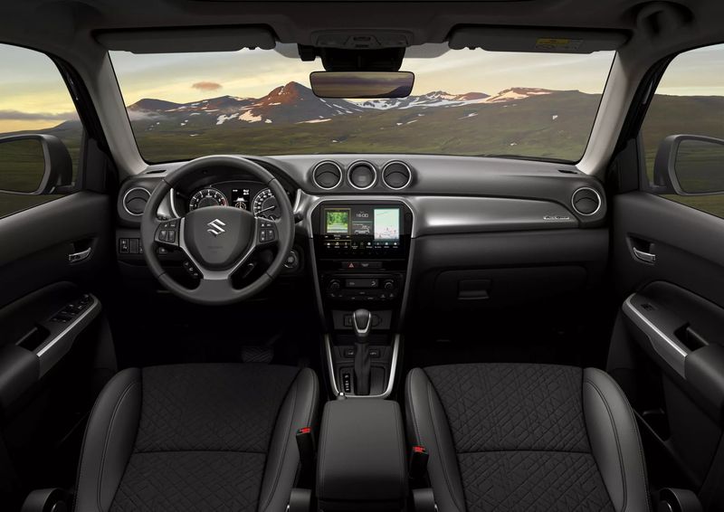 Suzuki Vitara Facelift interior