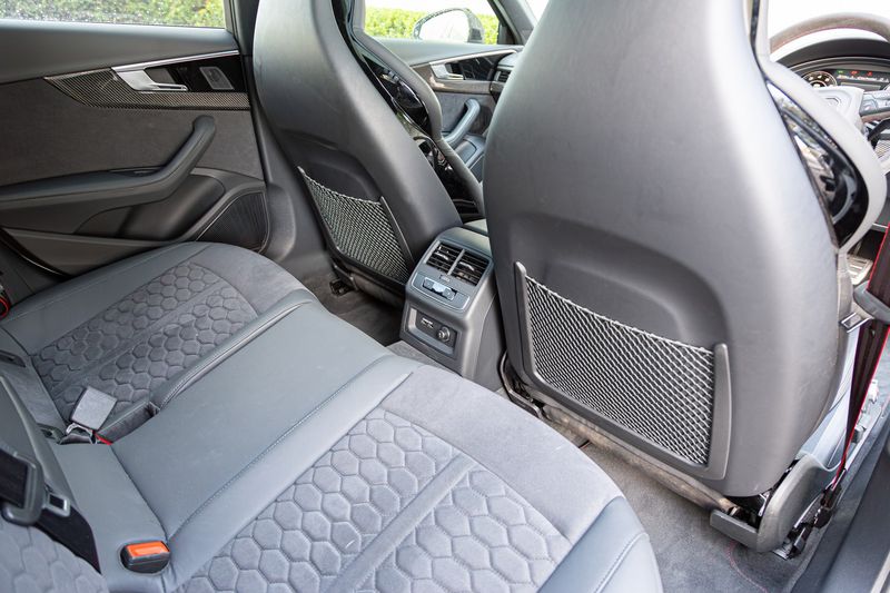 Audi RS4 Avant rear bench.
