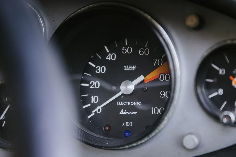 Dino 246 GT instrumentation
