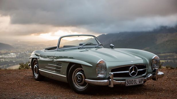 Mercedes-Benz 300SL Roadster: Classic Drive