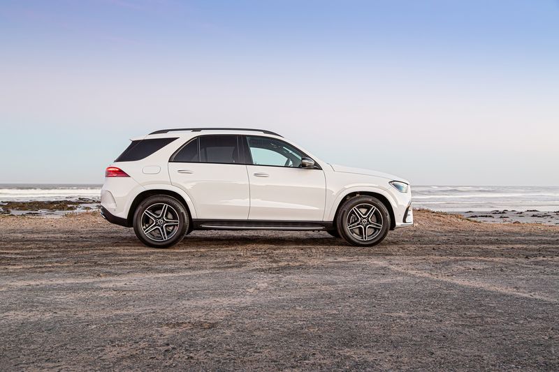 Mercedes-Benz GLE facelift in profile