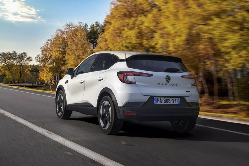 Facelifted Renault Captur Revealed facelifted-renault-captur-revealed